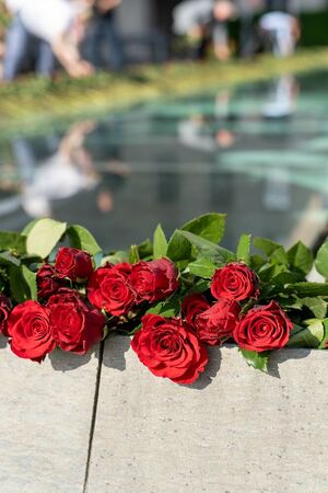 Rosen platziert in Gedenken an den DDR-Volksaufstand